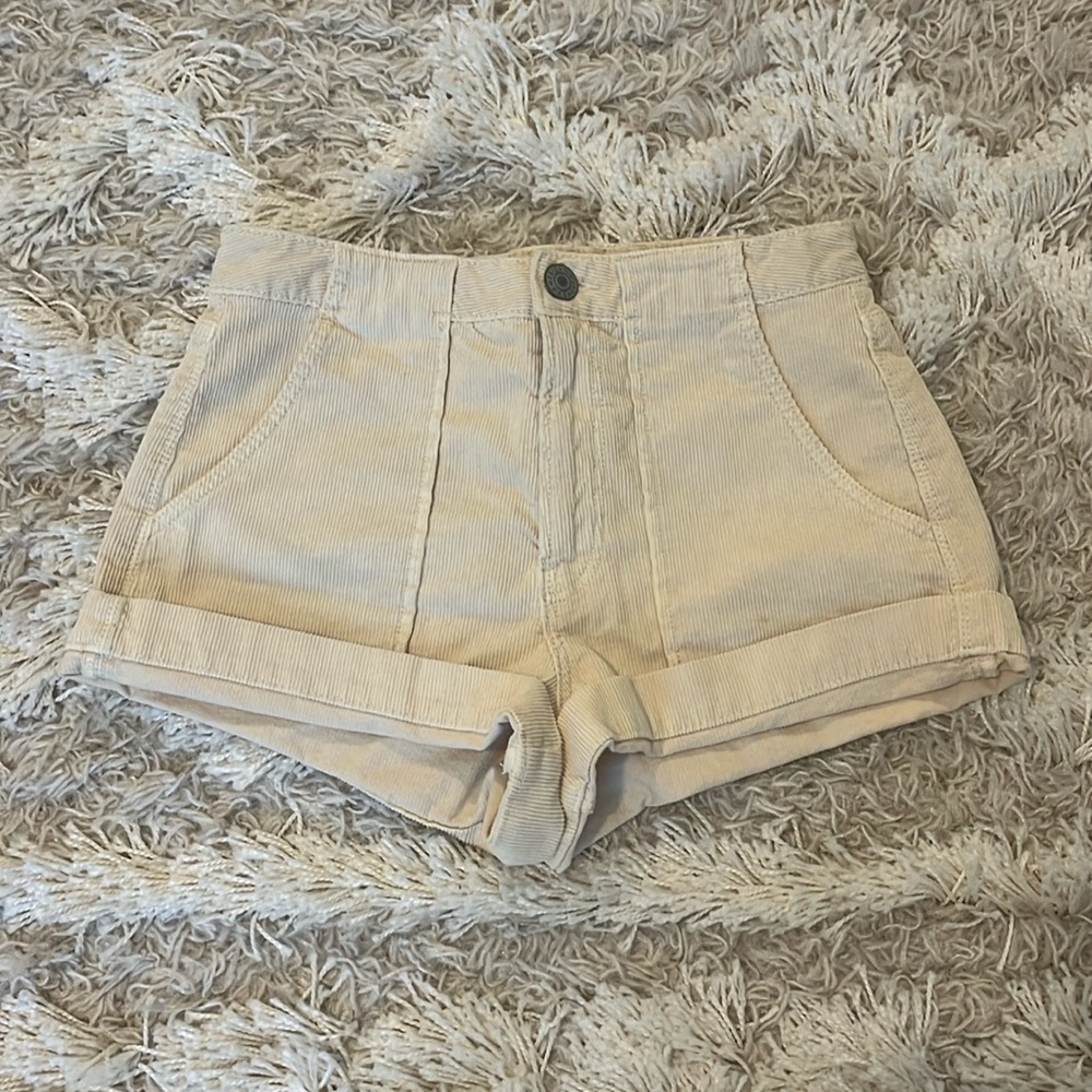 American Eagle khaki shorts